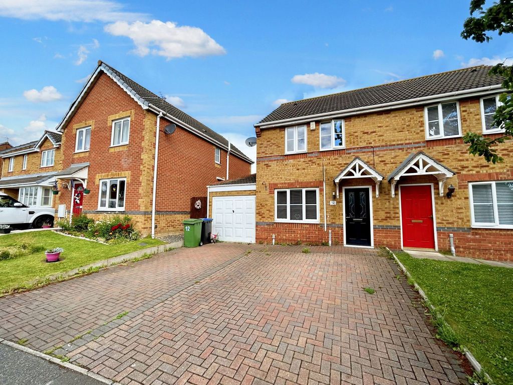 3 bed semidetached house for sale in Holm Hill Gardens, Easington