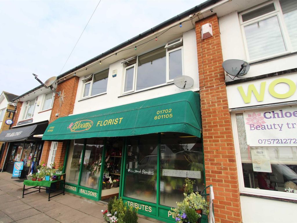 2 bed flat to rent in Woodgrange Drive, SouthendOnSea SS1 Zoopla