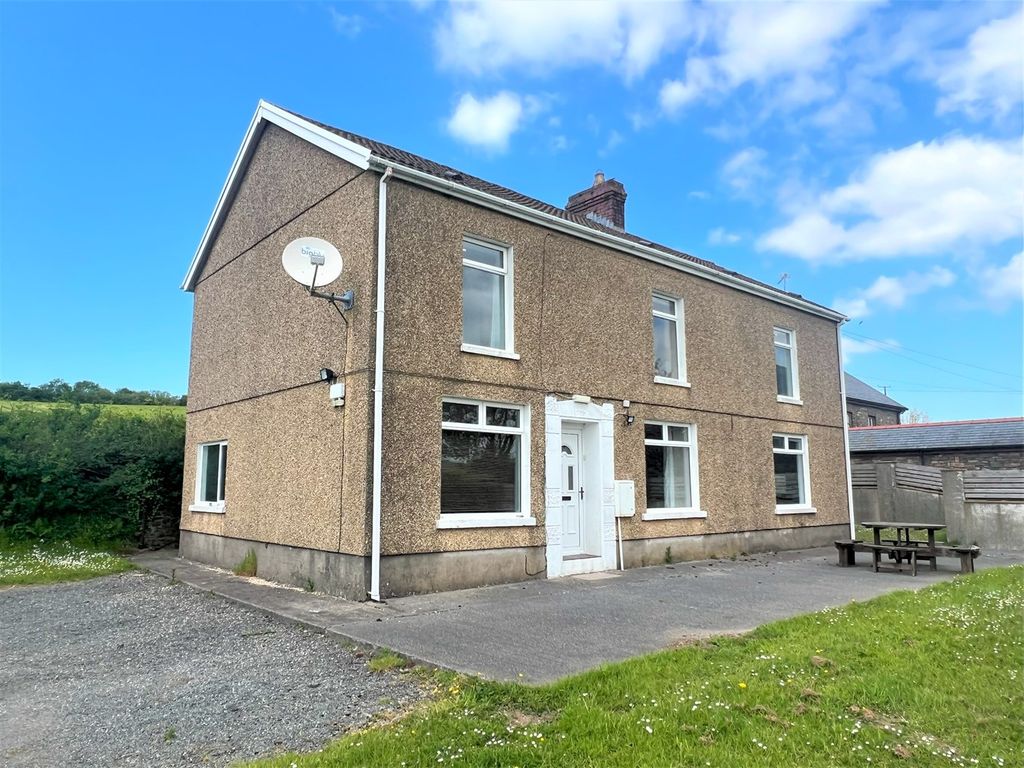 4 bed detached house for sale in Llannon, Llanelli SA14 Zoopla