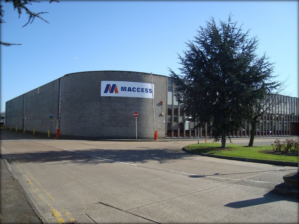 Industrial to let in Unit 20 Mitcham Industrial Estate, Streatham Road