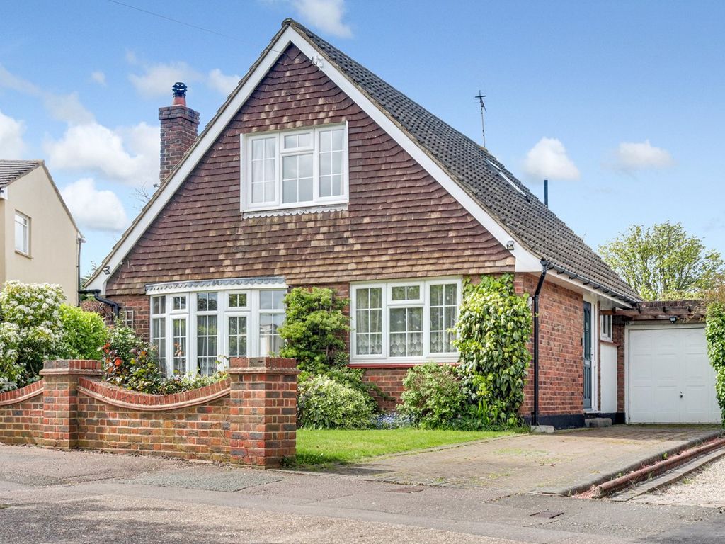 3 bed chalet for sale in Shoebury Road, Thorpe Bay SS1, £500,000 Zoopla