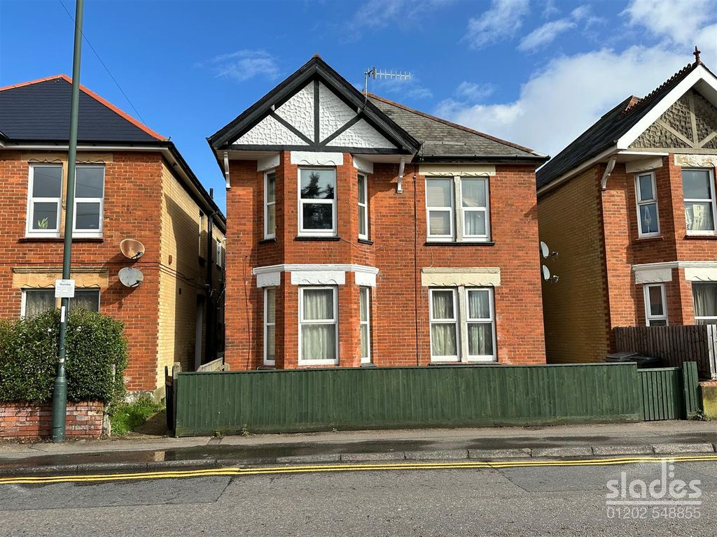 2 bed flat for sale in Alma Road, Winton, Bournemouth BH9 Zoopla