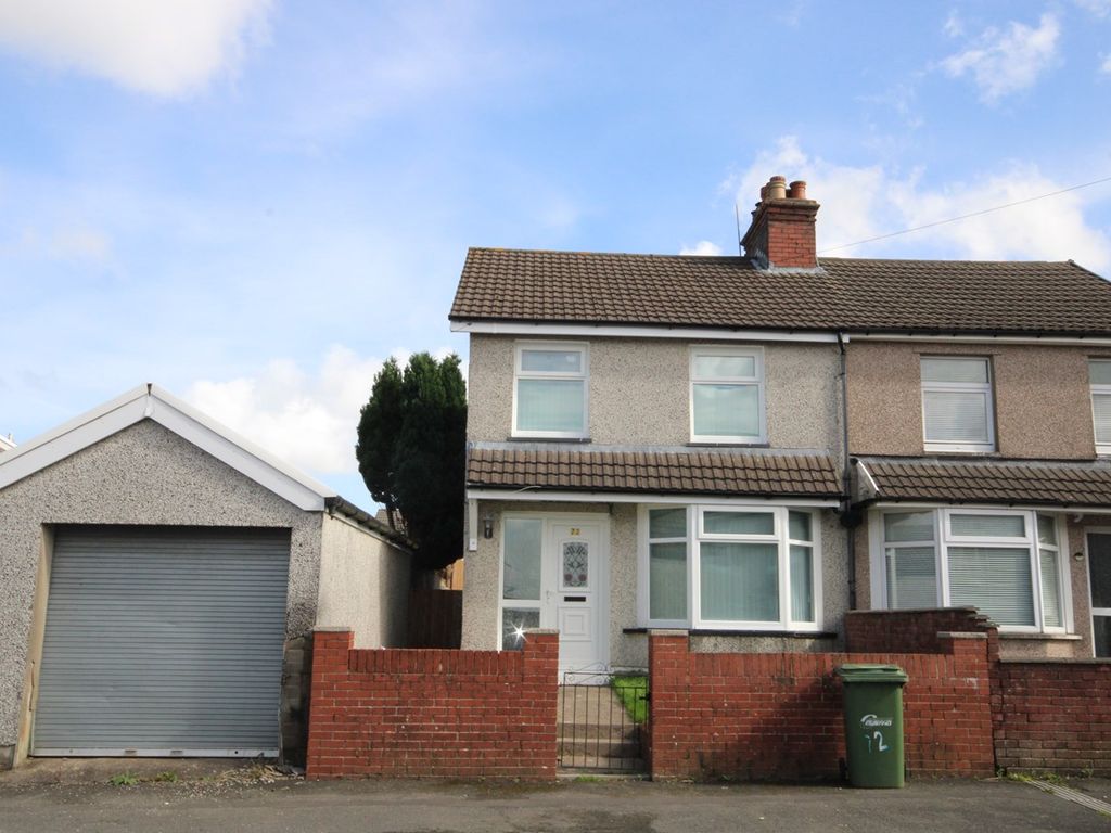 3 bed semidetached house for sale in Cefn Fforest Avenue, Cefn Fforest