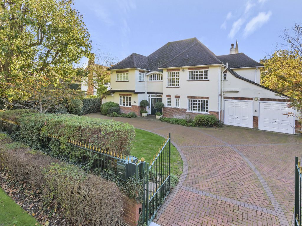 6 bed detached house for sale in Woodlands Road, Bickley, Kent BR1 Zoopla