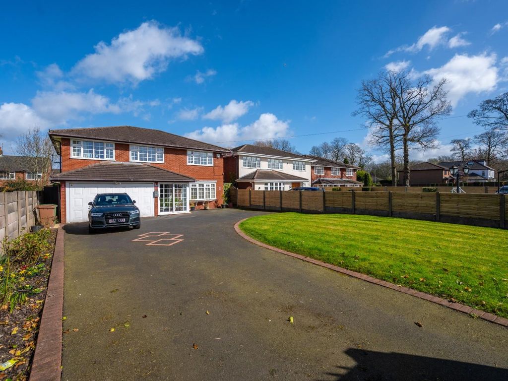 4 bed detached house for sale in Warrington Road, Rainhill, Prescot L35