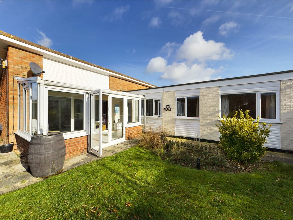 2 bed bungalow for sale in Blythe Green, Perry, Huntingdon PE28 Zoopla