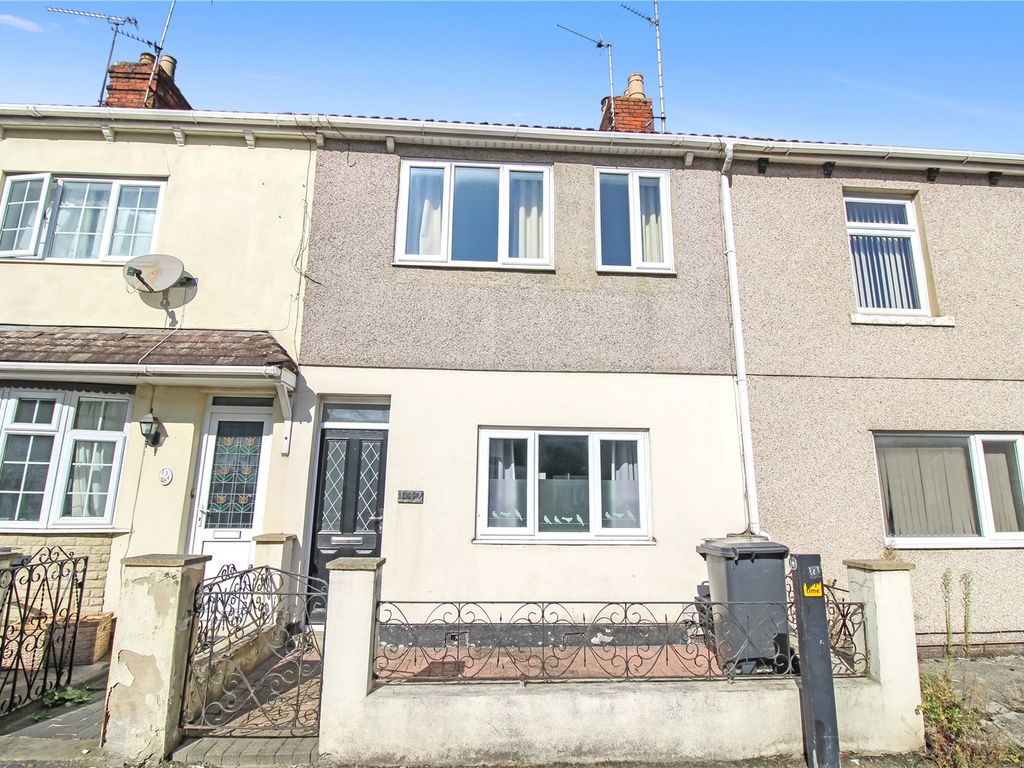 3 bed terraced house for sale in Ferndale Road, Ferndale, Swindon SN2