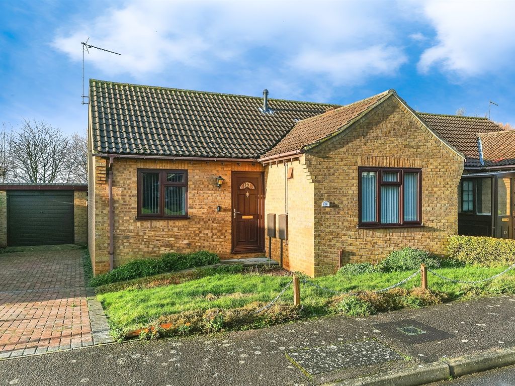 2 bed semidetached bungalow for sale in Sarahs Road, Hunstanton PE36