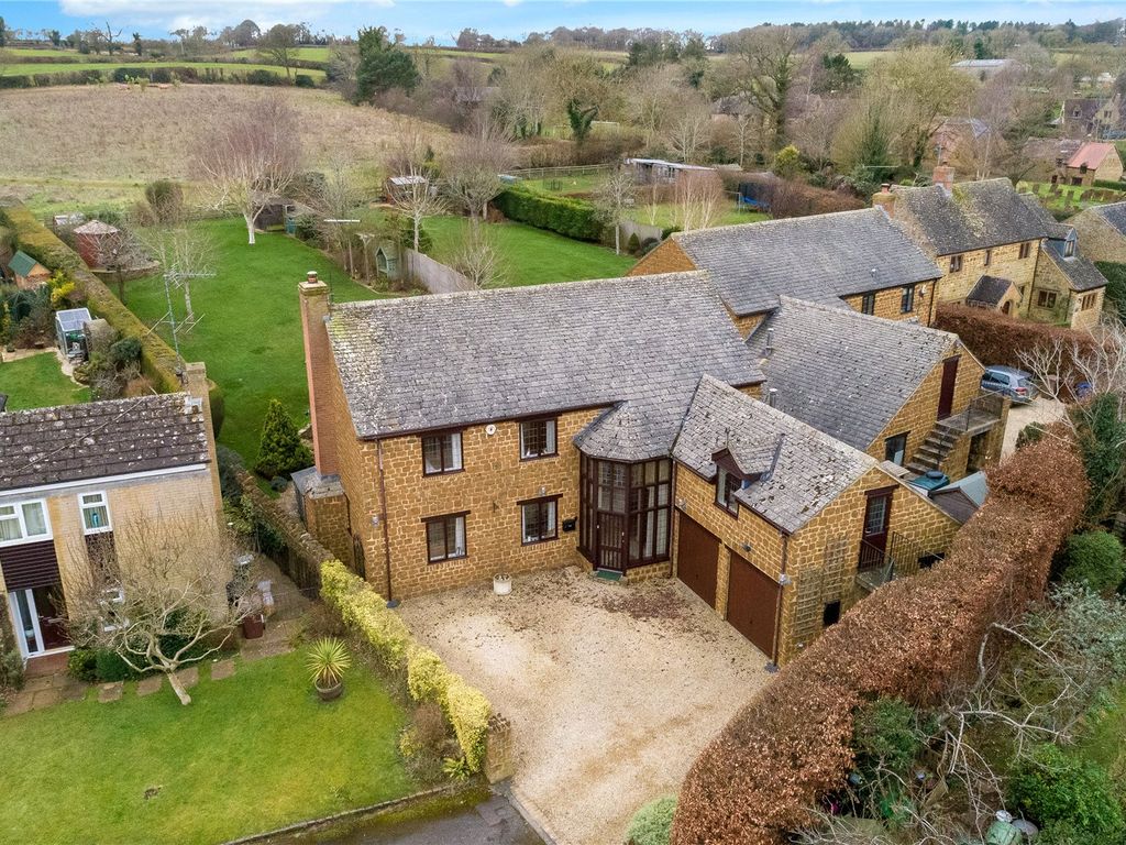 5 bed country house for sale in Thatchers Close, Epwell, Banbury