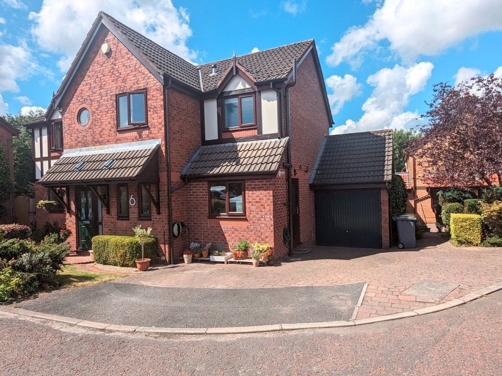 4 bed detached house for sale in Sycamore Close, Fulwood, Preston