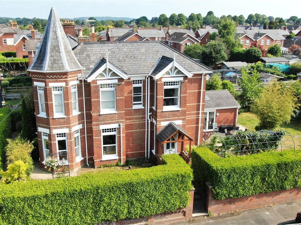 5 bed semidetached house for sale in Park Road, Fordingbridge