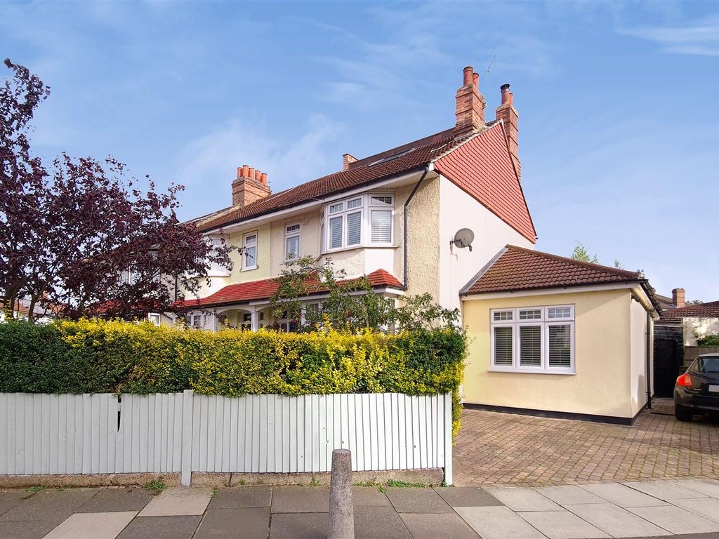 4 bed end terrace house for sale in Valley Gardens, Colliers Wood