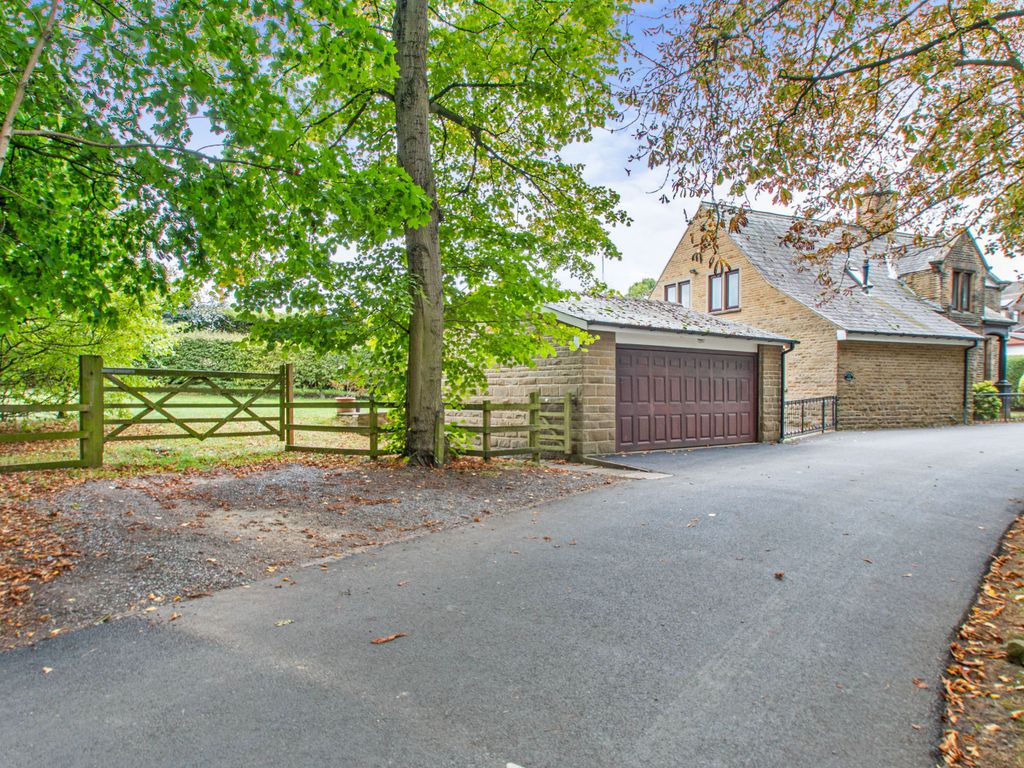 4 bed detached house for sale in Gelderd Road, Gildersome, Morley, Leeds, West Yorkshire LS27