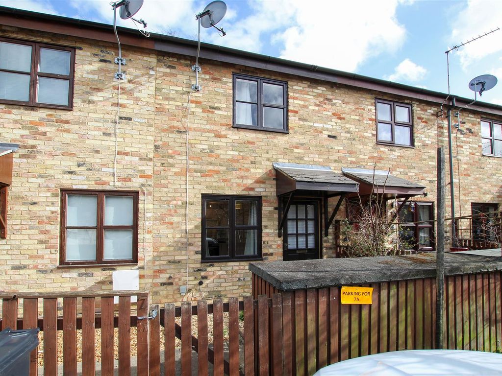 1 bed terraced house to rent in Kerridge Close, Cambridge CB1, £1,150 pcm Zoopla