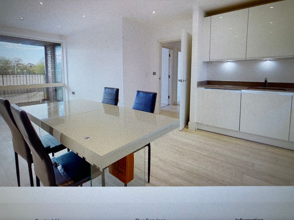 2 bed flat to rent in Very Near Park Royal Road Area, North Acton W3