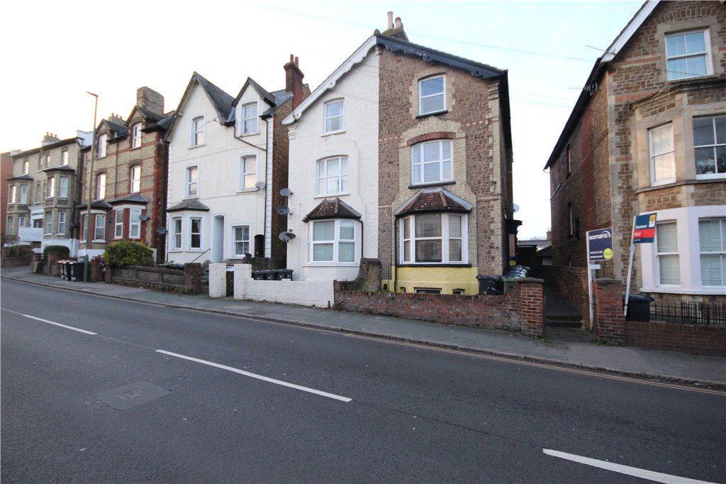 1 bed flat to rent in Farnham Road, Guildford, Surrey GU2 Zoopla