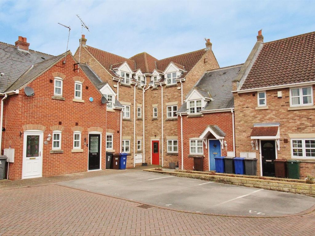 2 bed flat for sale in Corn Mill Court, Sherburn In Elmet, Leeds LS25