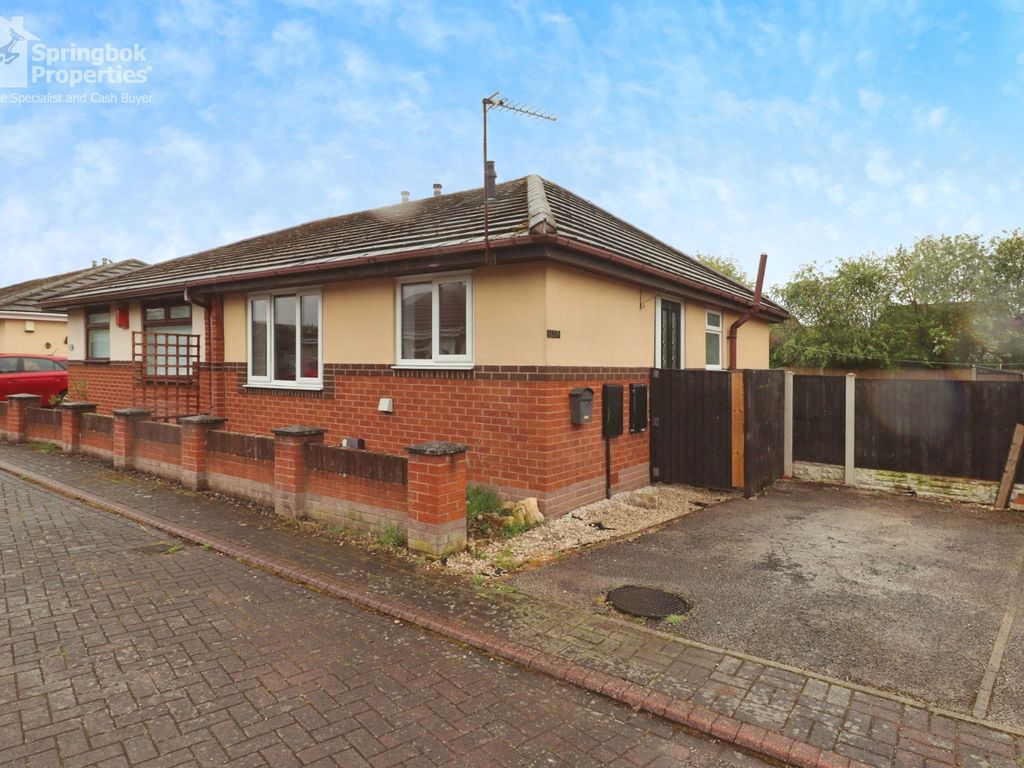 2 bed semidetached bungalow for sale in Brampton Lane, Armthorpe