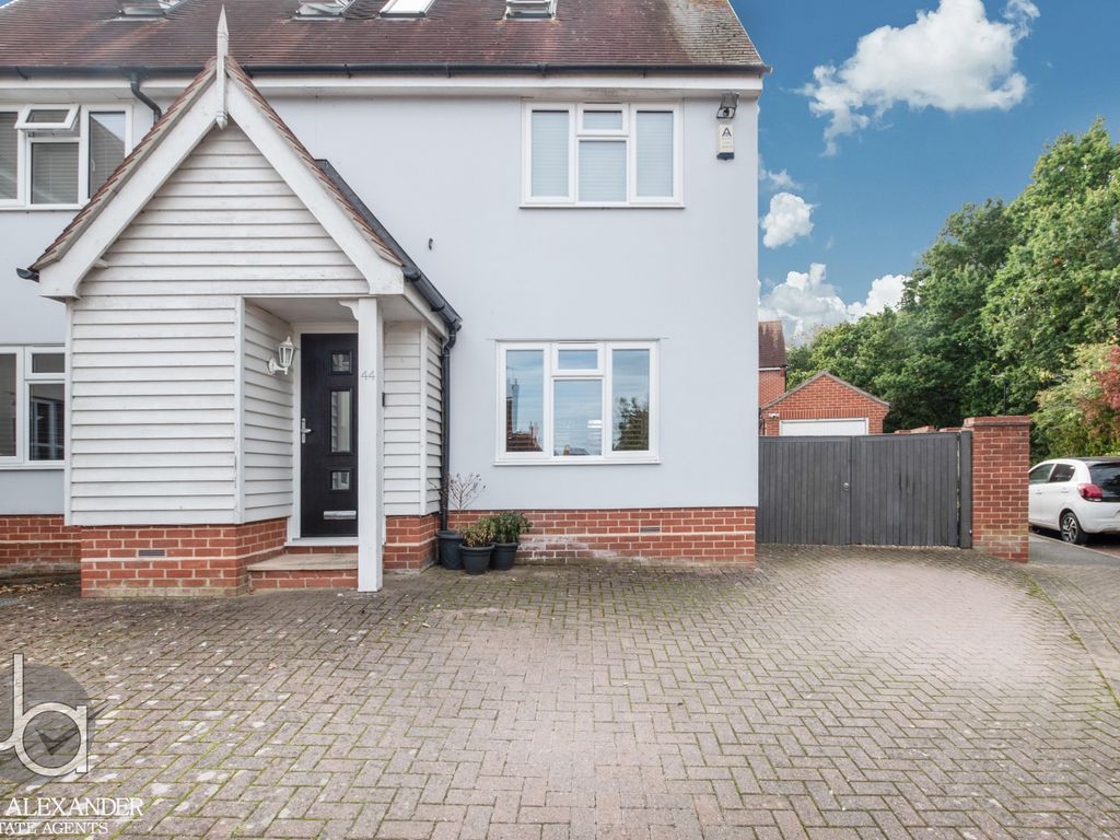 5 bed detached house for sale in Shelley Avenue, Tiptree, Colchester