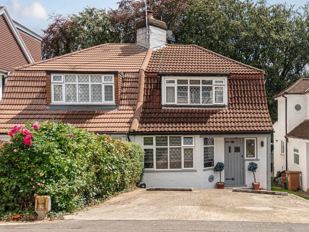 2 bed semidetached house for sale in Chipstead Way, Banstead SM7 Zoopla