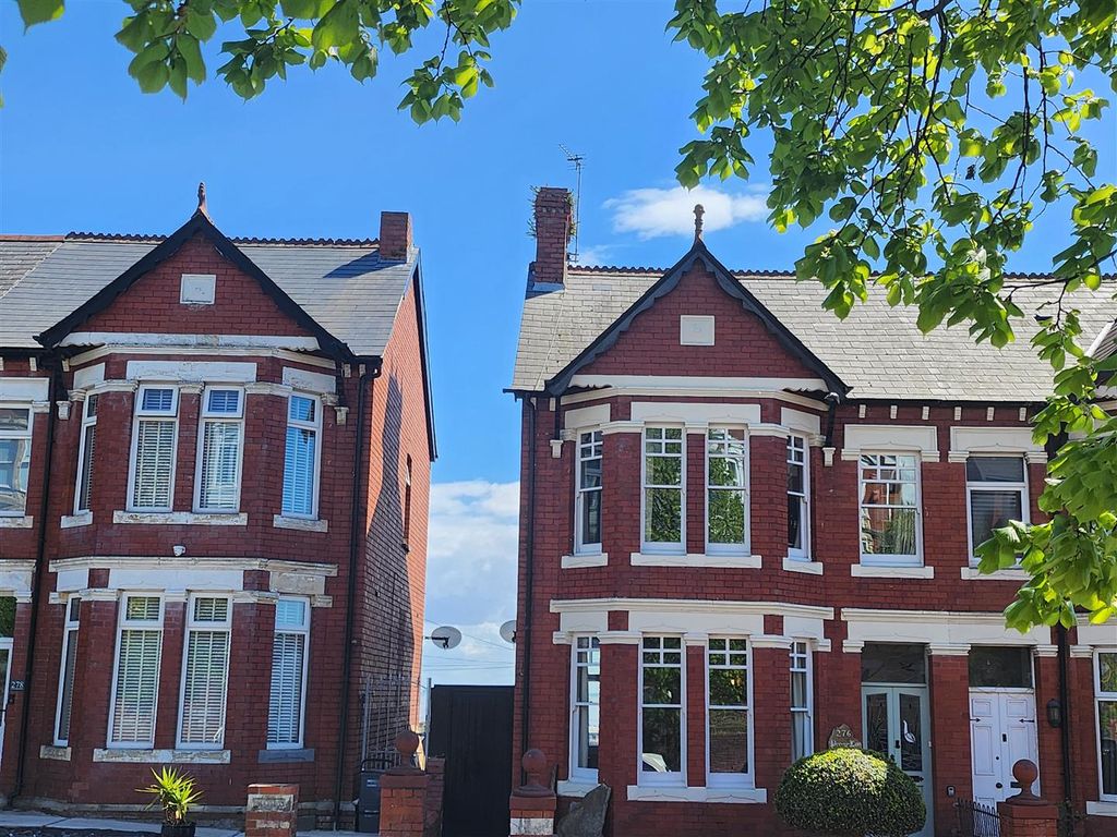 3 bed semidetached house for sale in Gladstone Road, Barry CF63, £