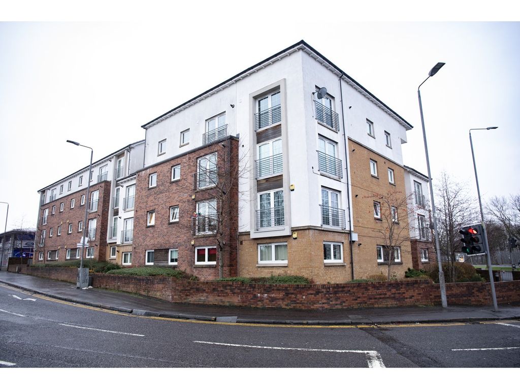 2 bed terraced house to rent in Edinburgh Road, Glasgow G33, £875 pcm