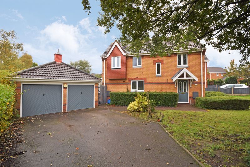 4 bed detached house to rent in Lapwing Road, Kidsgrove, StokeOnTrent