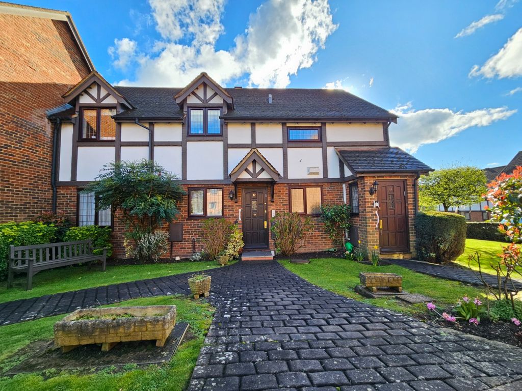 2 bed for sale in Priory Field Drive, Edgware, Middlesex HA8