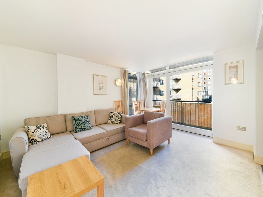 1 bed flat to rent in Lowry House, Canary Central, Canary Wharf E14, £