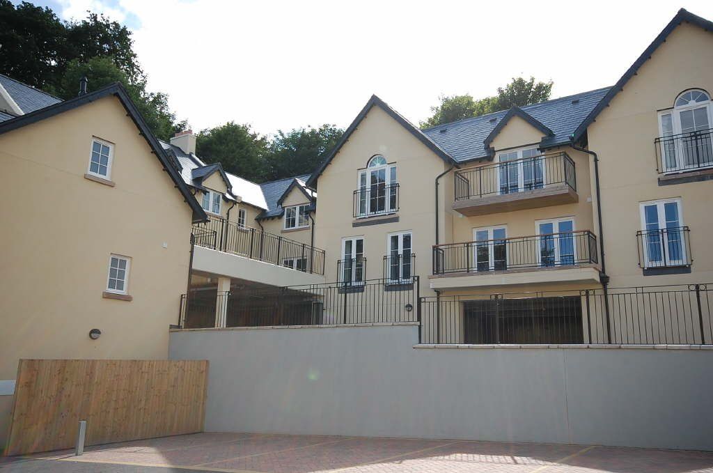 2 bed flat for sale in 27 Rhodewood House, St Brides Hill, Saundersfoot