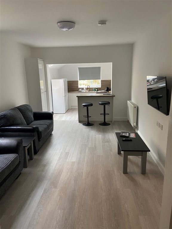 5 bed shared for sale in Beresford Avenue, Beverley Road