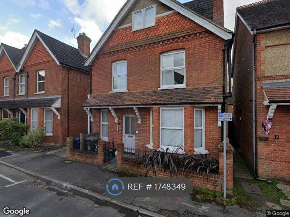 2 bed flat to rent in Victoria Road, Cranleigh GU6 Zoopla