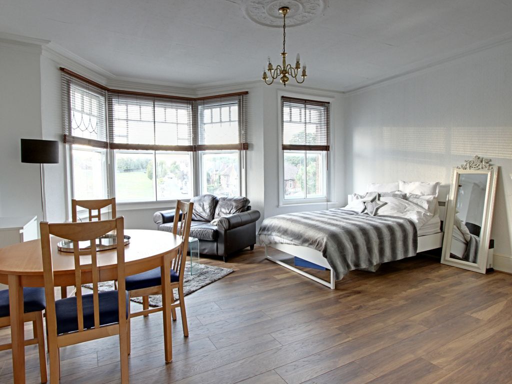 Studio to rent in 116 Regents Park Road, Finchley N3, £1,250 pcm Zoopla