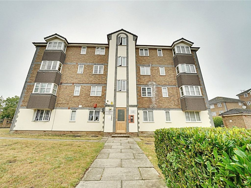 1 bed flat to rent in Scotland Green Road, Enfield, Middlesex EN3, £