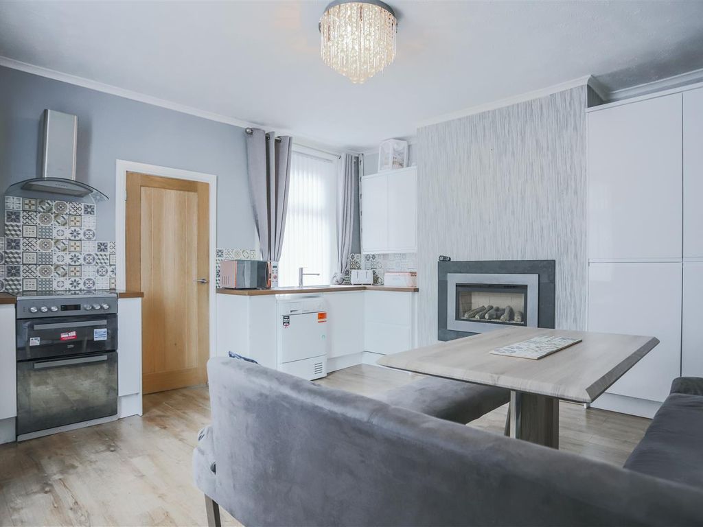 3 bed property for sale in Rosegrove Lane, Burnley BB12 Zoopla