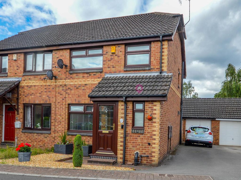 3 bed semidetached house for sale in Nethergreen Court, Killamarsh