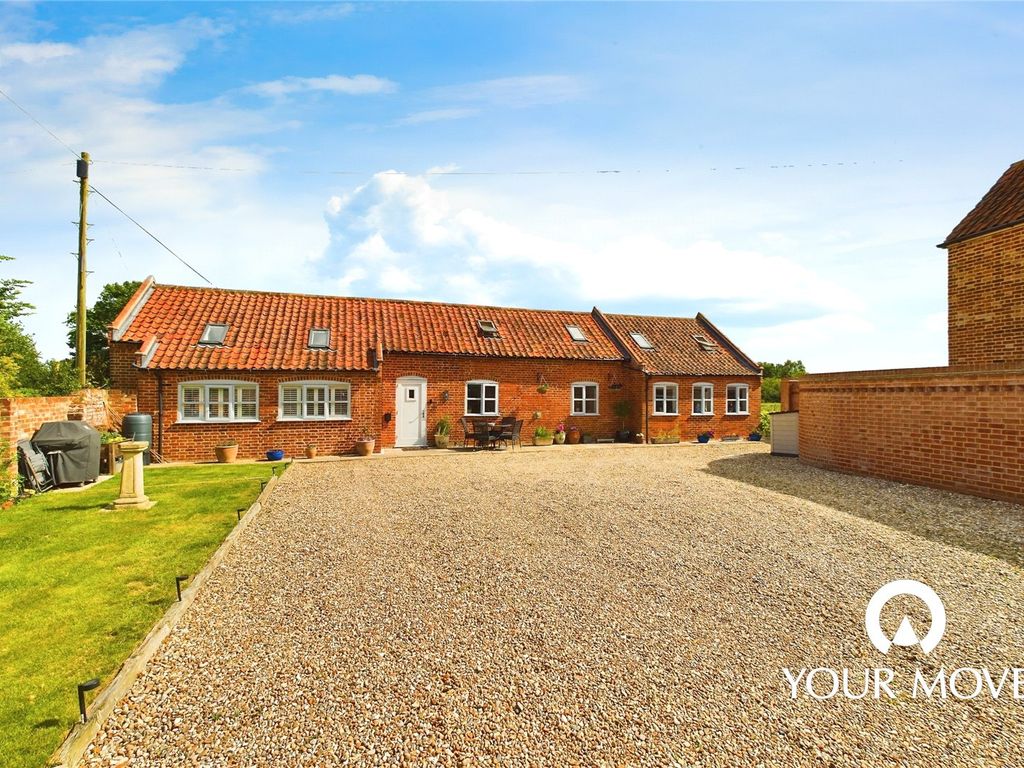 3 bed bungalow for sale in Burnthouse Lane, Toft Monks, Beccles