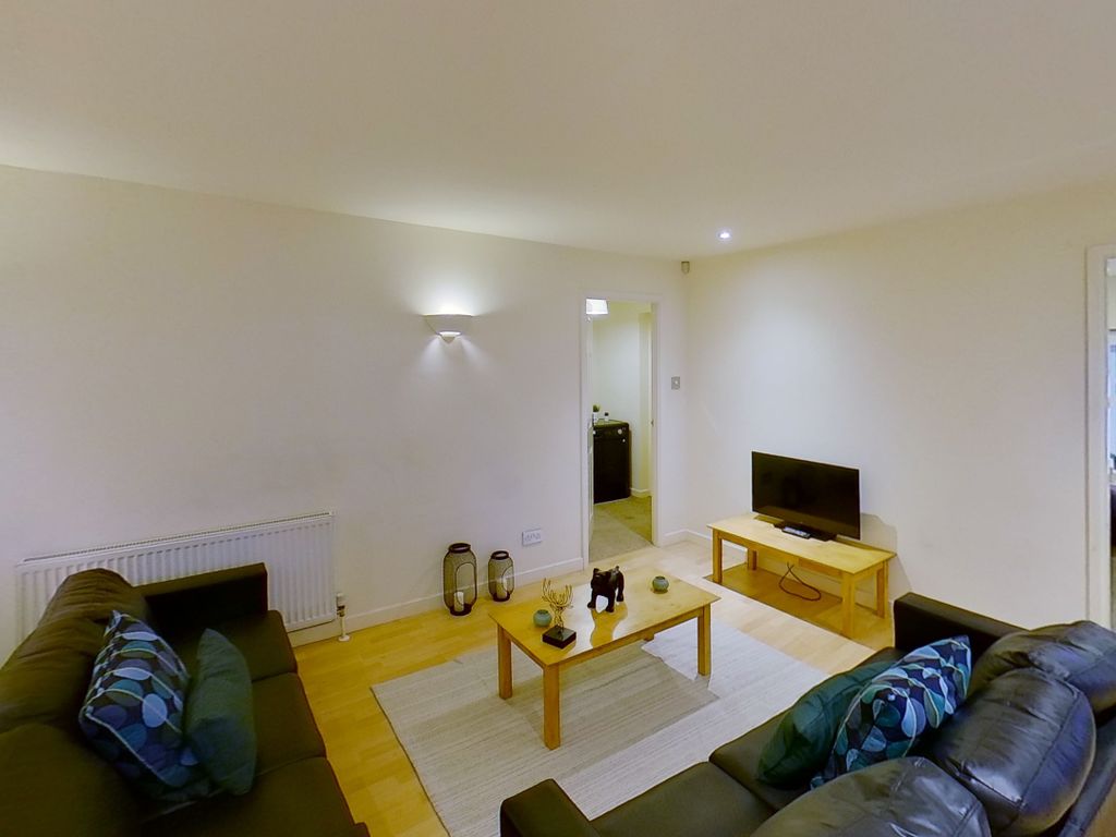 3 bed flat to rent in Flat 3, 21 Barker Gate, City Centre, Nottingham