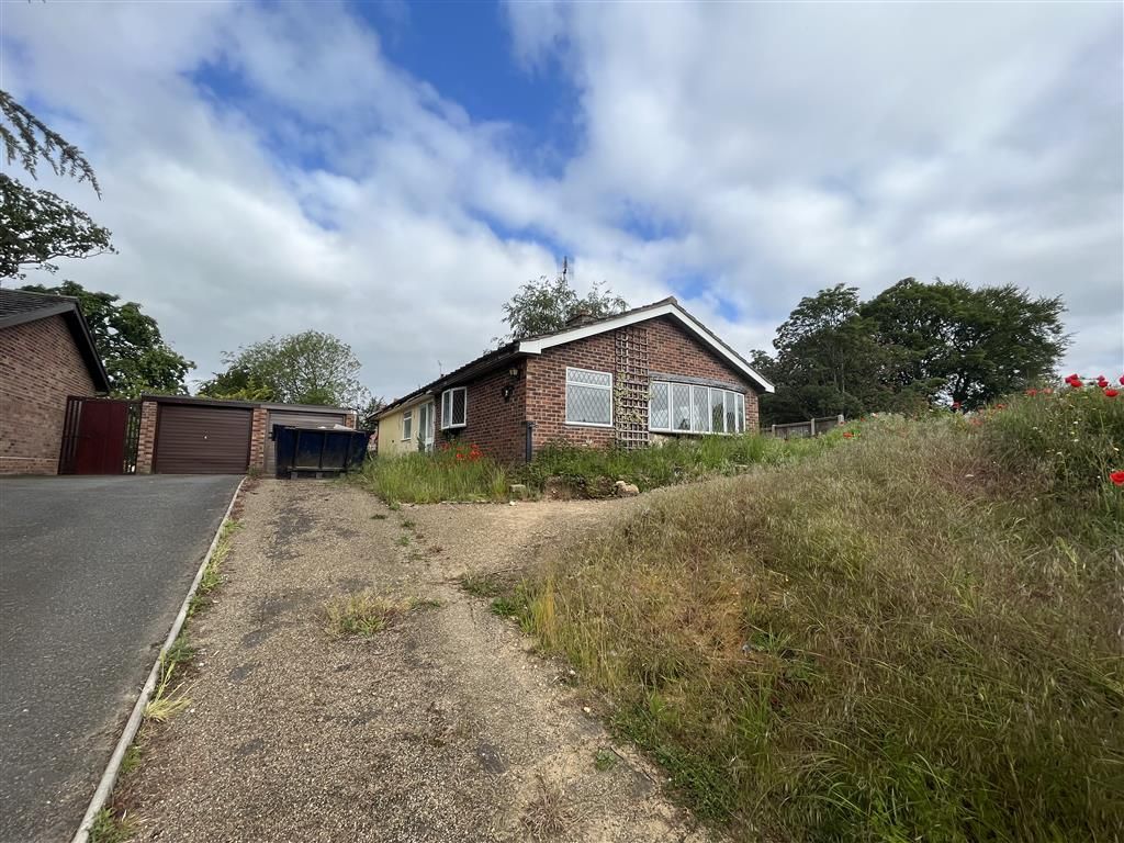 3 bed detached bungalow for sale in Cedar Rise, Mattishall, Dereham NR20 Zoopla