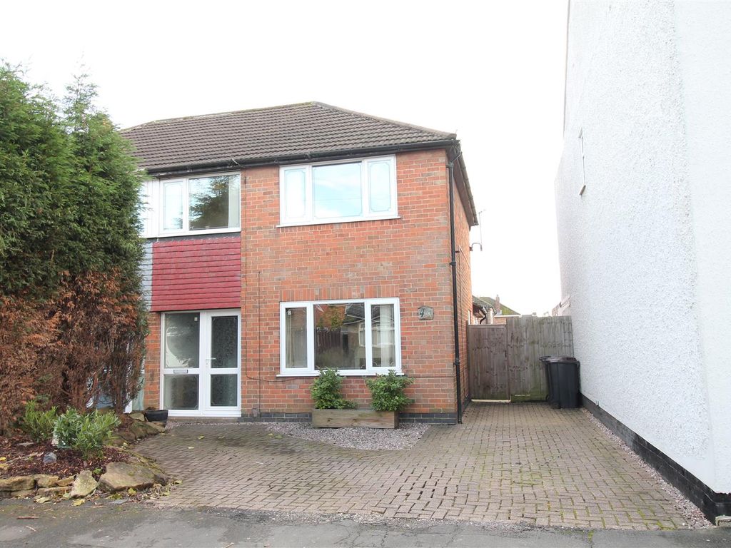 3 bed semidetached house for sale in North Avenue, Coalville