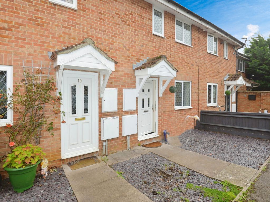 2 bed terraced house to rent in Ferguson Place, Abingdon OX14, £1,350