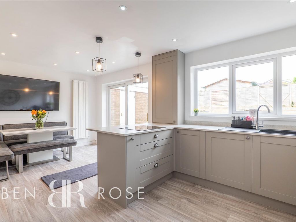 4 bed detached house for sale in Higher Meadow, ClaytonLeWoods