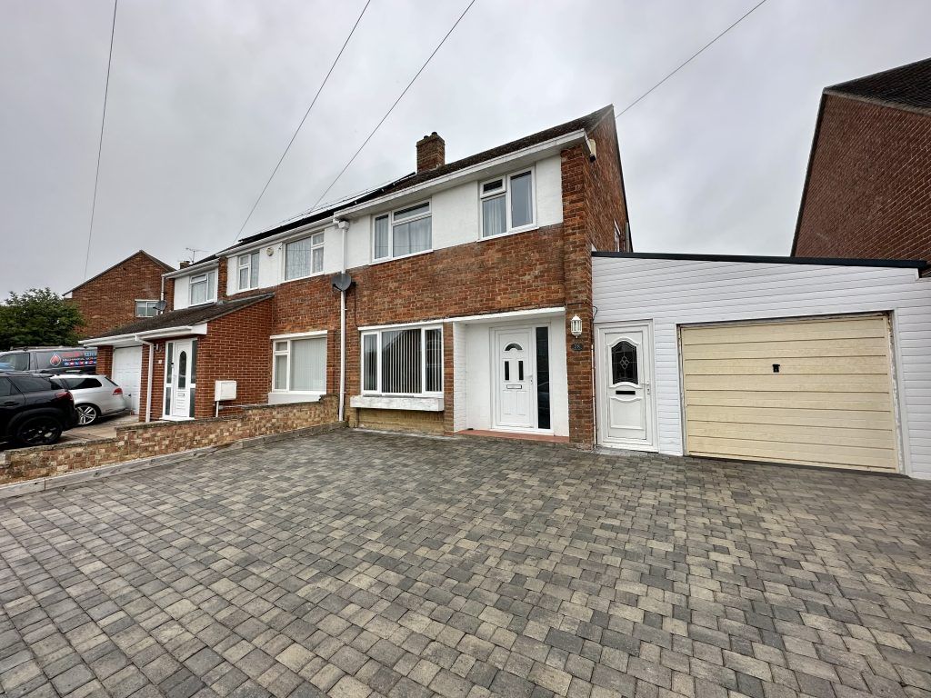 3 bed semidetached house for sale in Elmhurst Avenue, Yeovil, Somerset BA21, £315,000 Zoopla