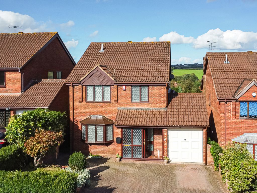 4 bed detached house for sale in Woodthorpe Drive, Bewdley DY12, £