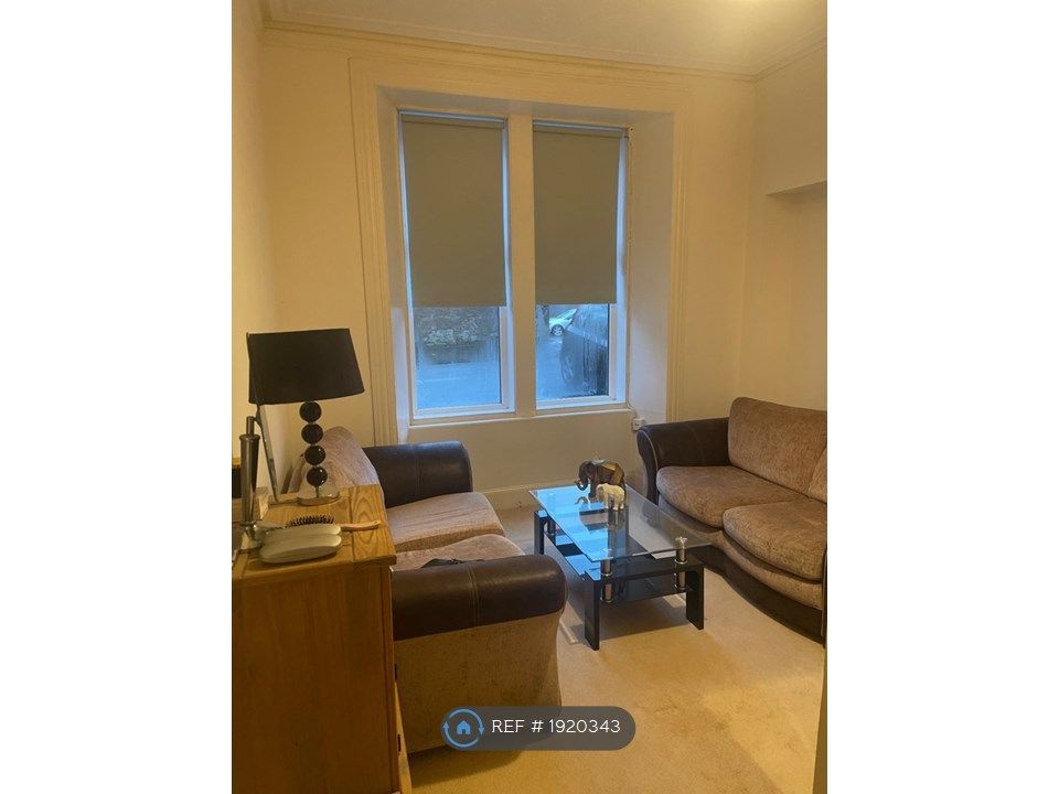 1 bed flat to rent in Kirkwood Street, Rutherglen, Glasgow G73, £695