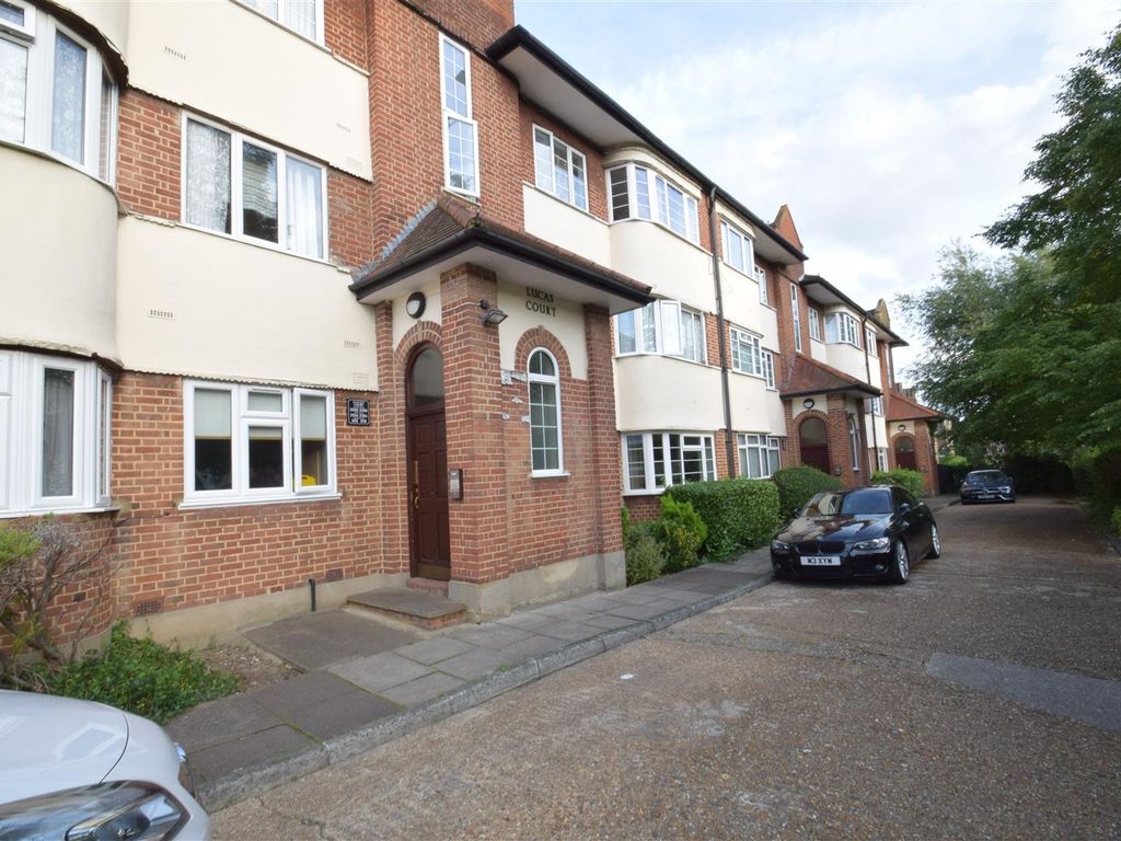 2 bed flat to rent in Lucas Court, Alexandra Avenue, Harrow HA2, £1,800
