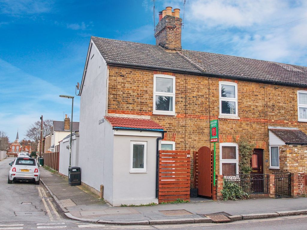 2 bed end terrace house for sale in Laleham Road, StainesUponThames