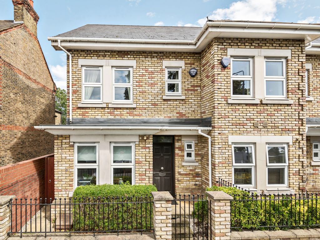 4 bed semidetached house to rent in Banchory Road, London SE3 Zoopla