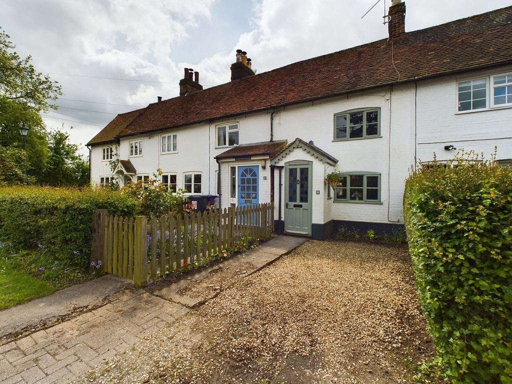 2 bed cottage to rent in Perry Green Cottages, Peters Green LU2 Zoopla