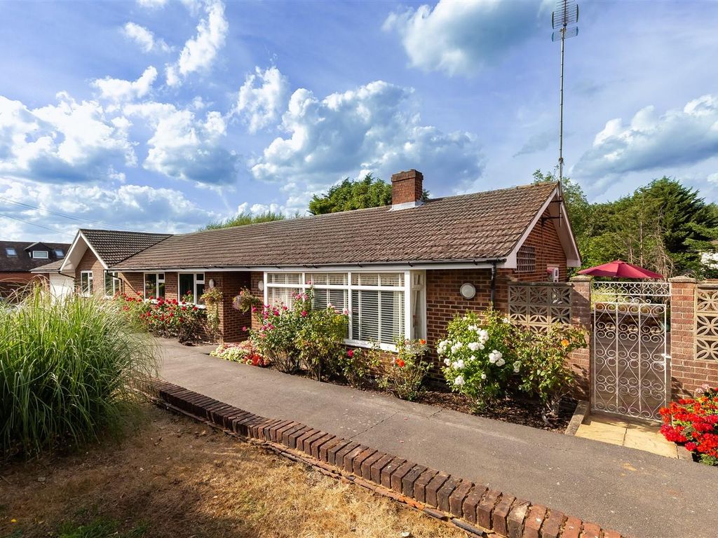 5 bed detached bungalow for sale in Epping Road, Broadley Common
